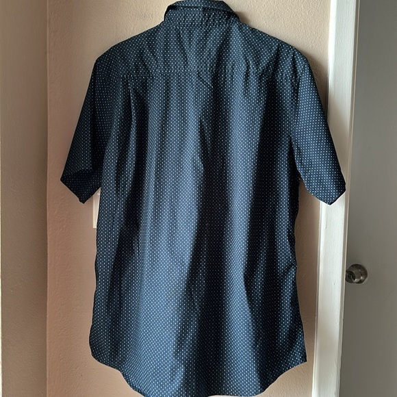 WEATHERPROOF Men’s Short Sleeve Polka Dot Button Down Shirt - Picture 5 of 6